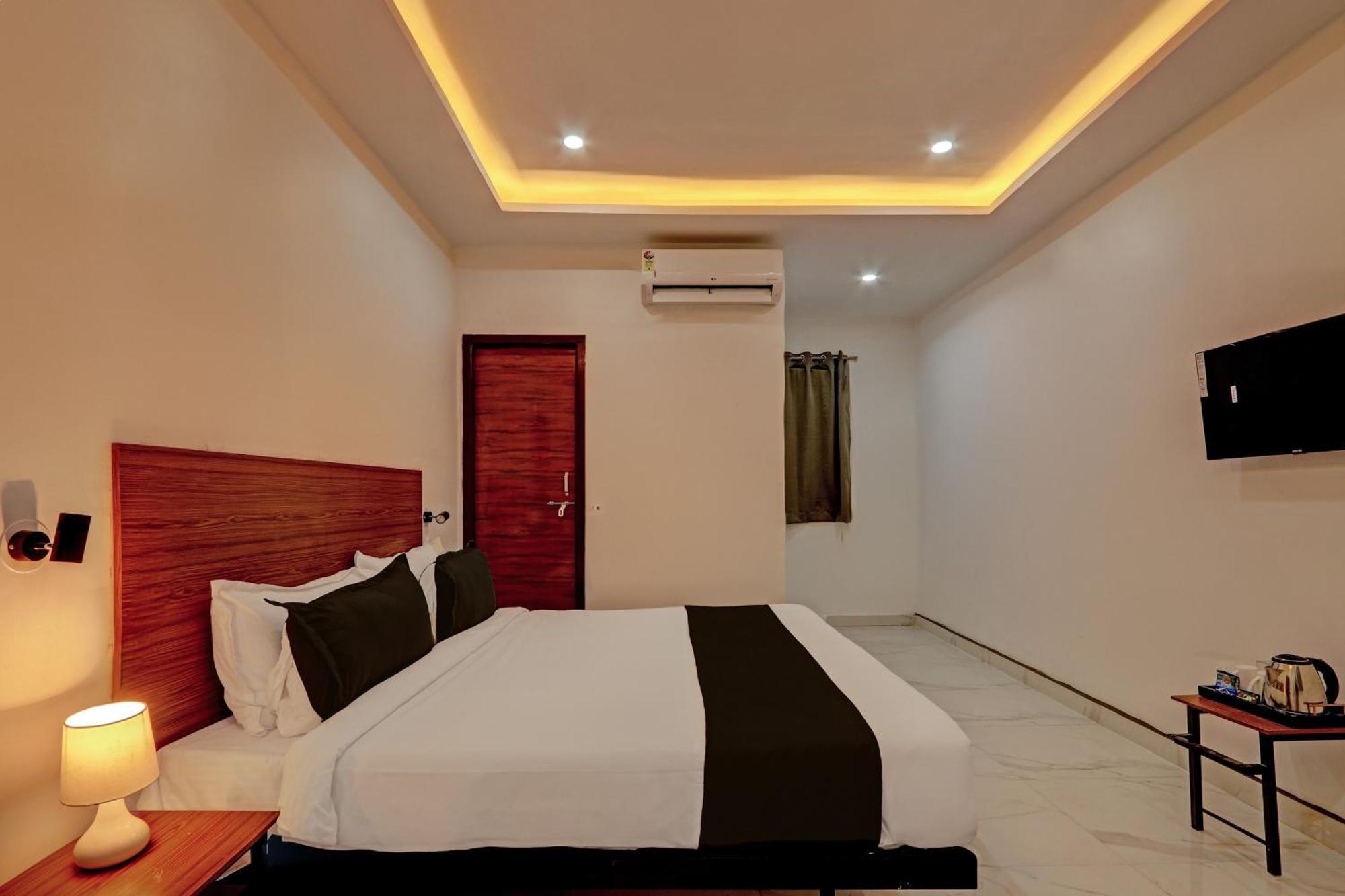 Hotel O Outer Inn Hyderabad Bagian luar foto