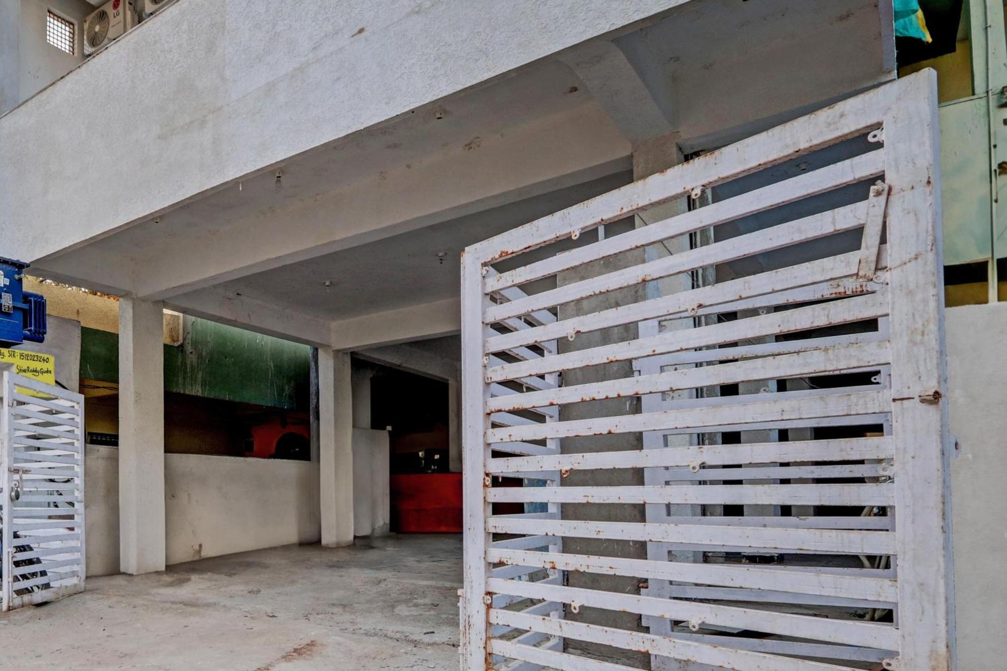 Hotel O Outer Inn Hyderabad Bagian luar foto