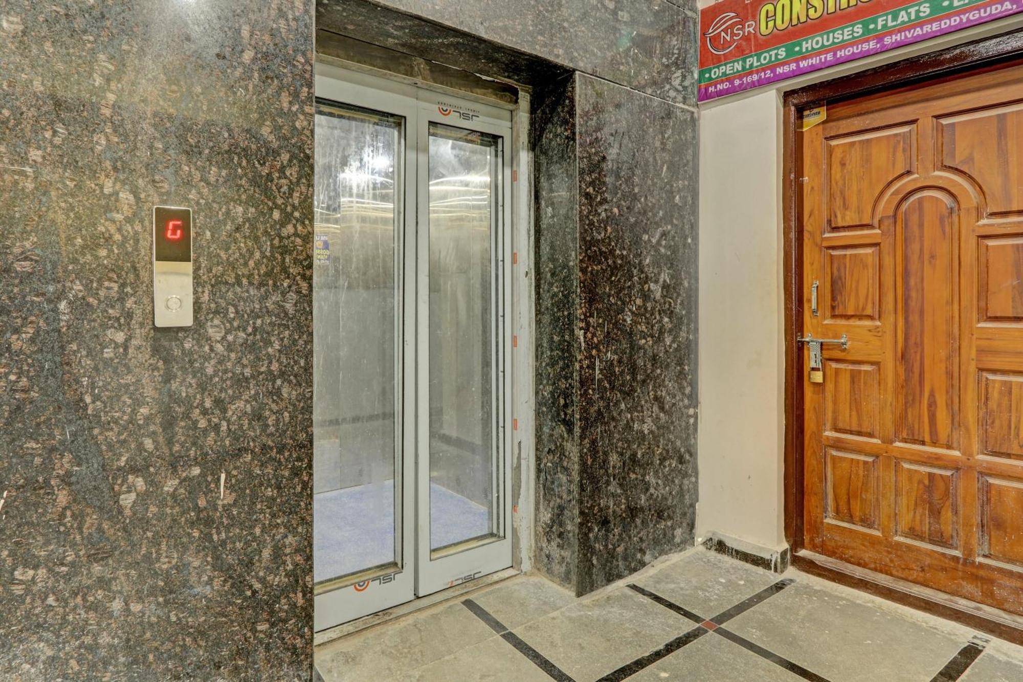 Hotel O Outer Inn Hyderabad Bagian luar foto
